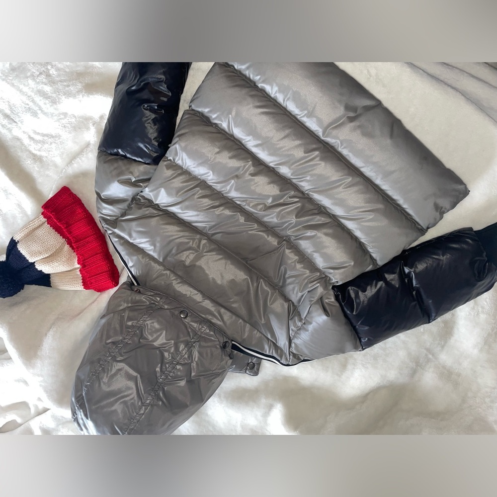 Moncler Jacket & Hat - Picture 5 of 8